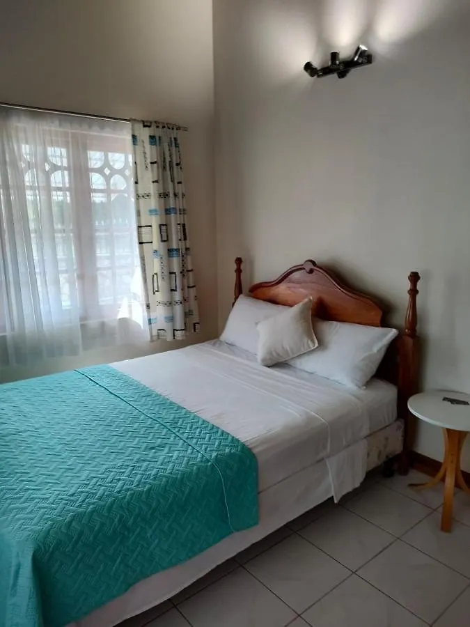 Vendégház Zuri Enterprise Hotel Negril